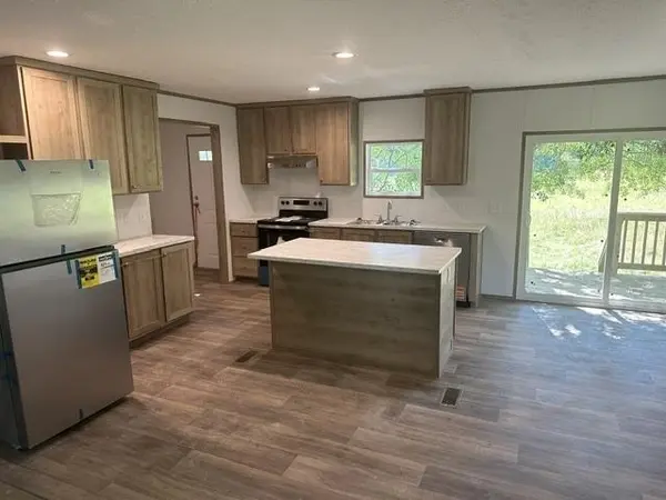 211 Woodland CIR, Pacolet, SC 29372