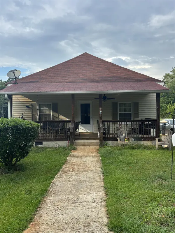 116 Allison ST, Cowpens, SC 29330