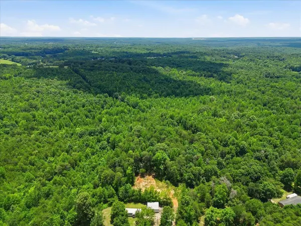 00 Peacefull Valley RD, Spartanburg, SC 29302