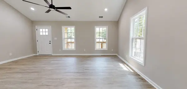 8 Wray ST, York, SC 29745