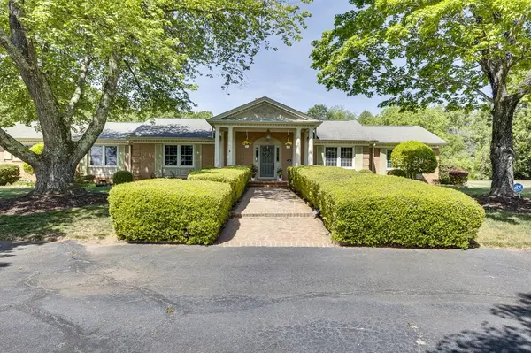 136 Club DR, Simpsonville, SC 29681