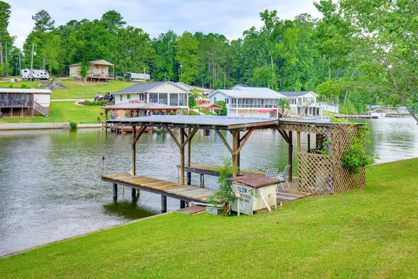 462 Forest DR, Cross Hill, SC 29332