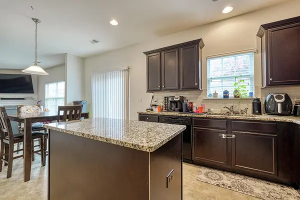 2062 Pomerol DR, Moore, SC 29369