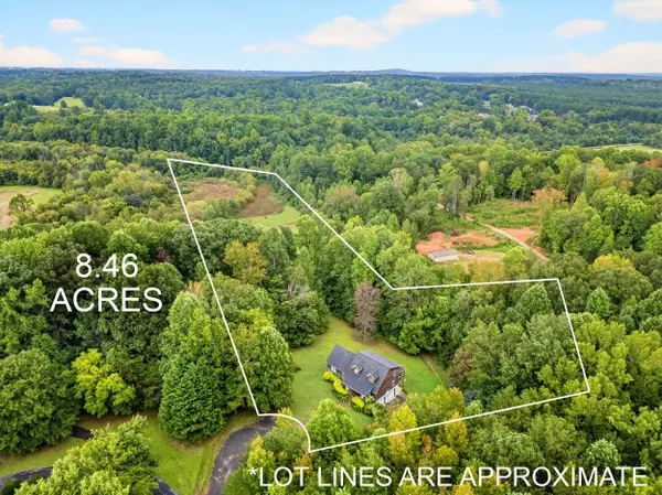 135 Pointe DR, Campobello, SC 29322
