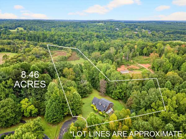 135 Pointe DR, Campobello, SC 29322