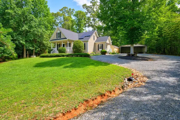 748 N Elm AVE, Landrum, SC 29356