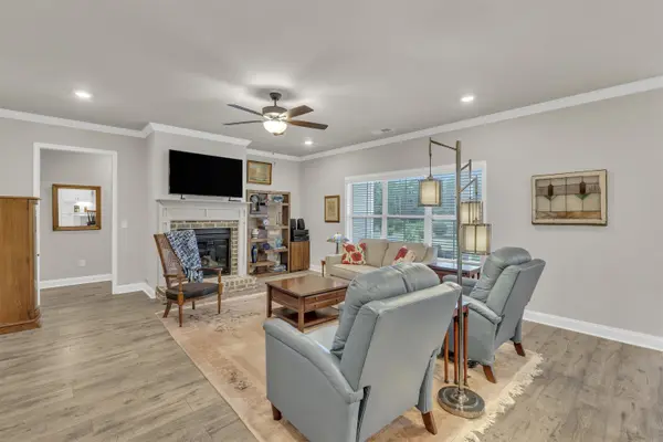 408 Wood Mist LN, Fountain Inn, SC 29644