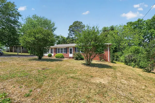 101 Sharon Dr DR, Greenville, SC 29617