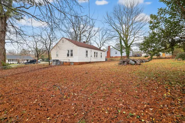 325 Merideth CIR, Spartanburg, SC 29306-4018