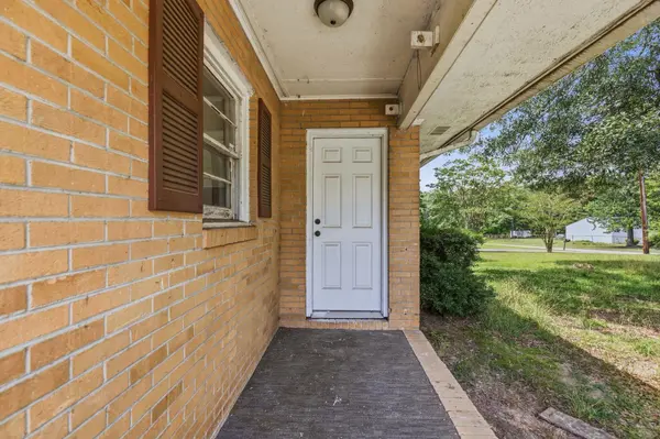 123 Tucker Rd, Spartanburg, SC 29306