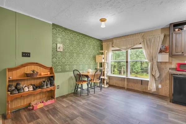 850 Bud Arthur Bridge RD, Cowpens, SC 29330