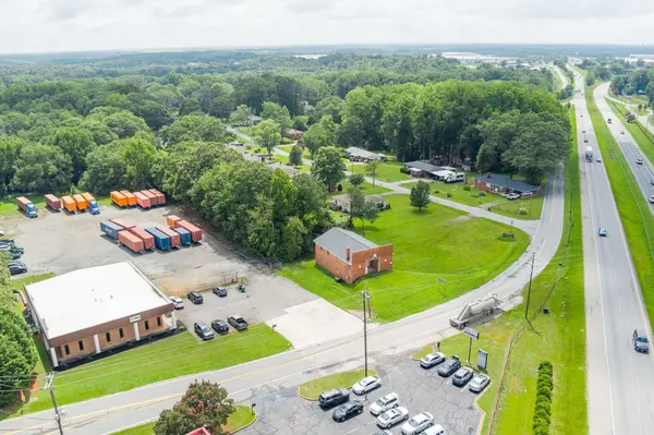 850 Falling Creek RD, Spartanburg, SC 29301