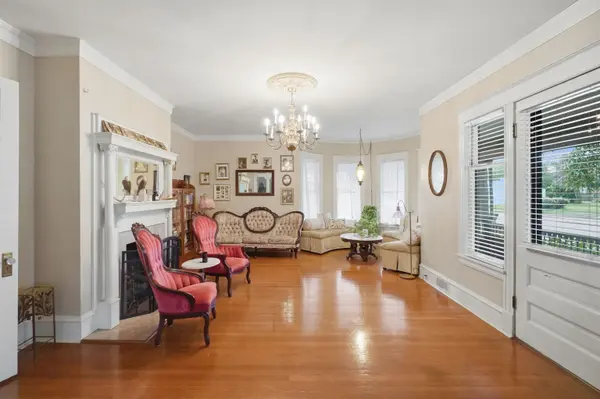 422 S Limestone ST, Gaffney, SC 29340
