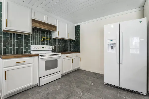 220 Holly DR, Spartanburg, SC 29301