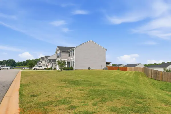 841 Speakeasy LN, Inman, SC 29349