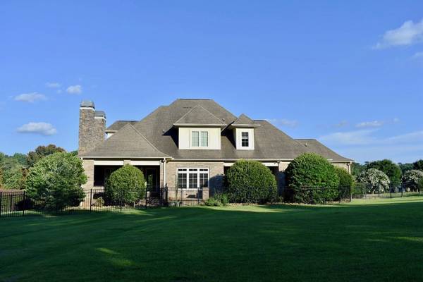 34 Great Lawn DR, Piedmont, SC 29673