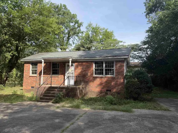 352 Whitney RD, Spartanburg, SC 29303-3135