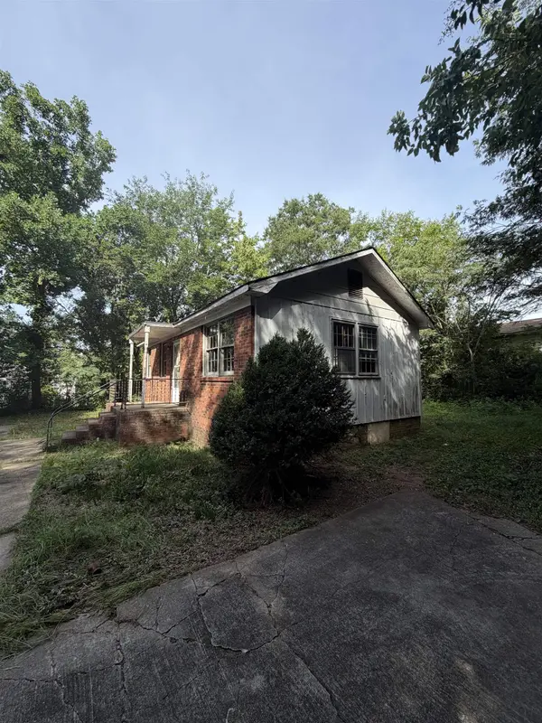 352 Whitney RD, Spartanburg, SC 29303-3135