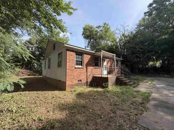 352 Whitney RD, Spartanburg, SC 29303-3135