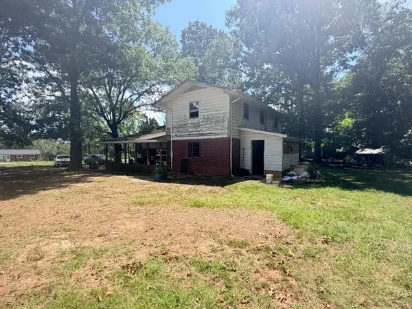 1663 Harris Henrietta RD, Forest City, NC 28043