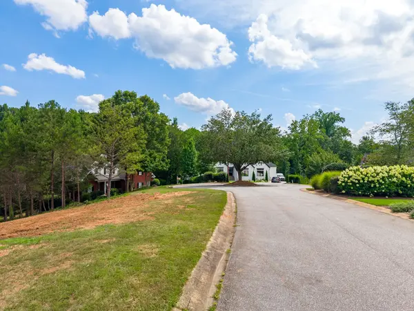 223 Hillsboro TRCE, Spartanburg, SC 29301
