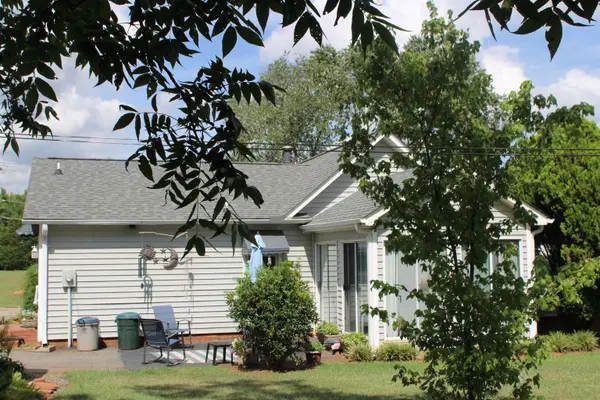 1170 Hanging Rock RD, Boiling Springs, SC 29316