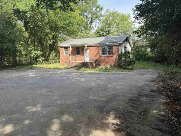 352 Whitney RD, Spartanburg, SC 29303-3135