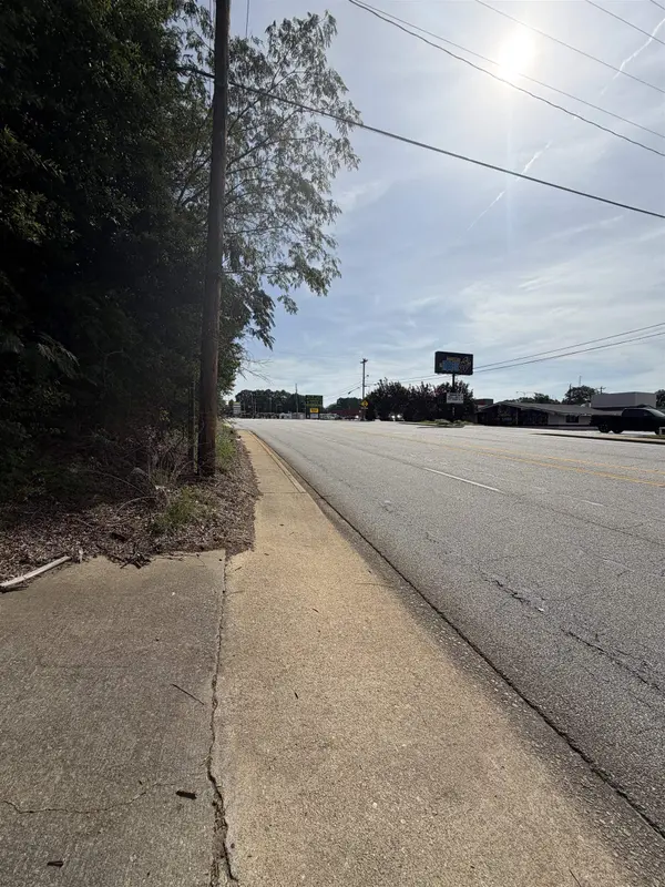 352 Whitney RD, Spartanburg, SC 29303-3135