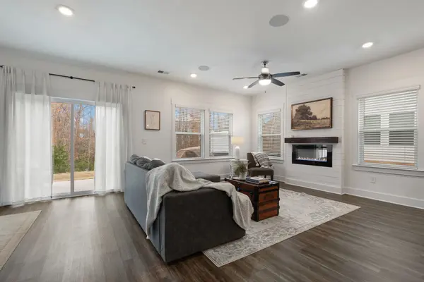 100 Grey Oak TRL, Greer, SC 29650
