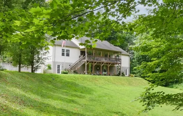 90 King RD, Weaverville, NC 28787-9351