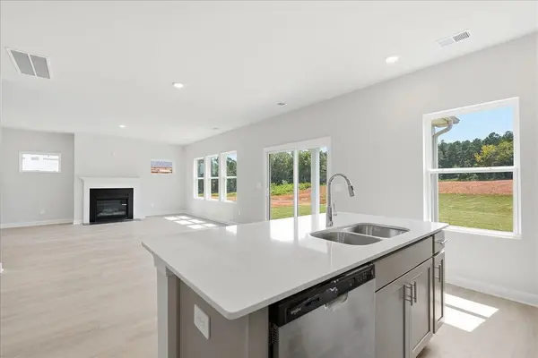 102 Swan Grove TRL, Fountain Inn, SC 29644