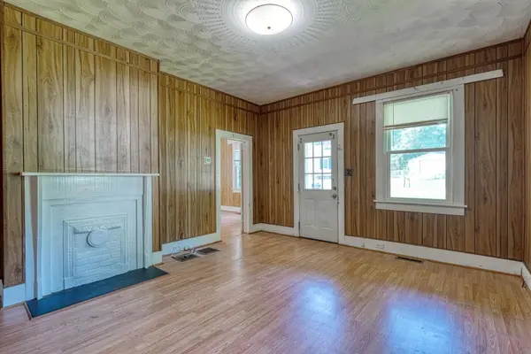 8120 2nd ST, Boiling Springs, SC 29316