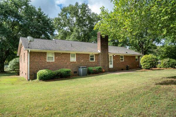 551 Riveroak RD, Inman, SC 29349