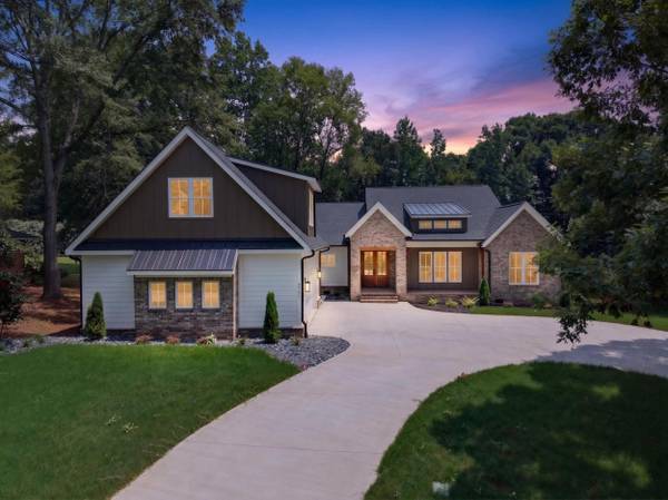 321 Dunbarton CT, Spartanburg, SC 29307