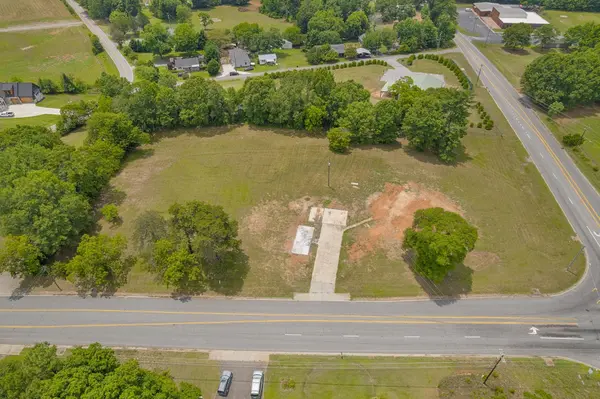 601 Lyman RD, Inman, SC 29349