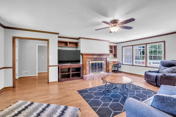 180 Winchester DR, Roebuck, SC 29376