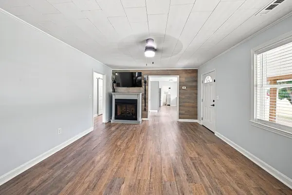 3501 Apple Orchard RD, Clinton, SC 29325-6300