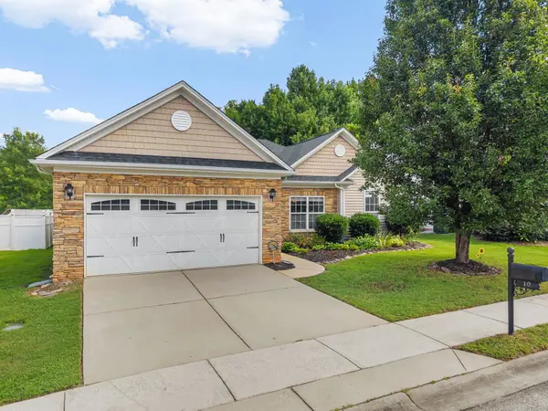 10 Paranor DR, Simpsonville, SC 29681-4555