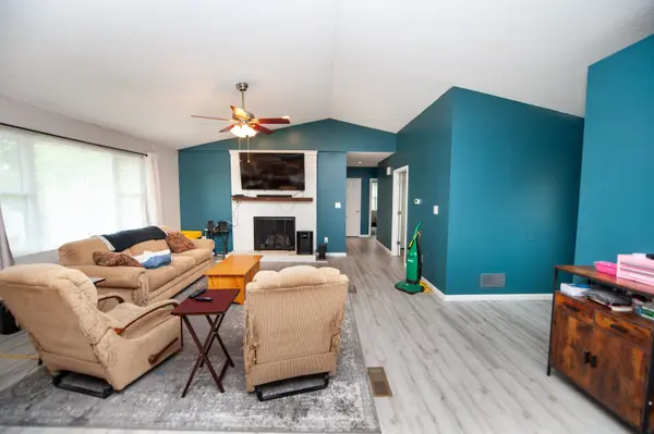 102 N Lanford RD, Spartanburg, SC 29301