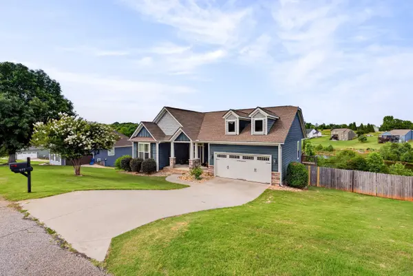 977 Garnet CIR, Chesnee, SC 29323