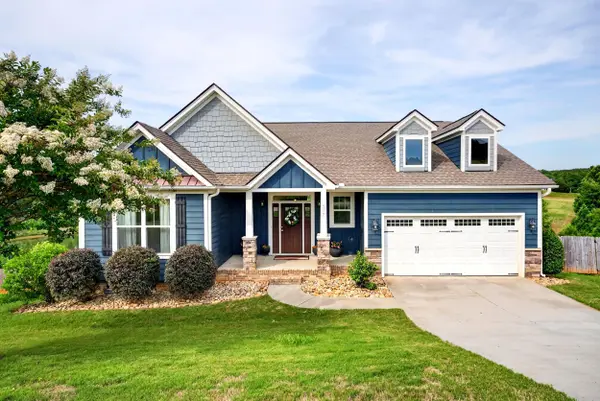977 Garnet CIR, Chesnee, SC 29323