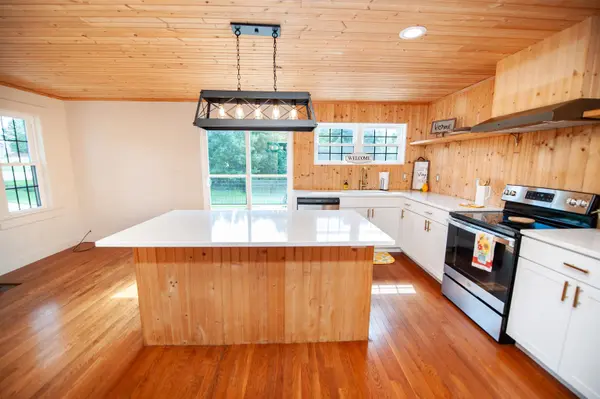 550 Landrum Mill RD, Landrum, SC 29356