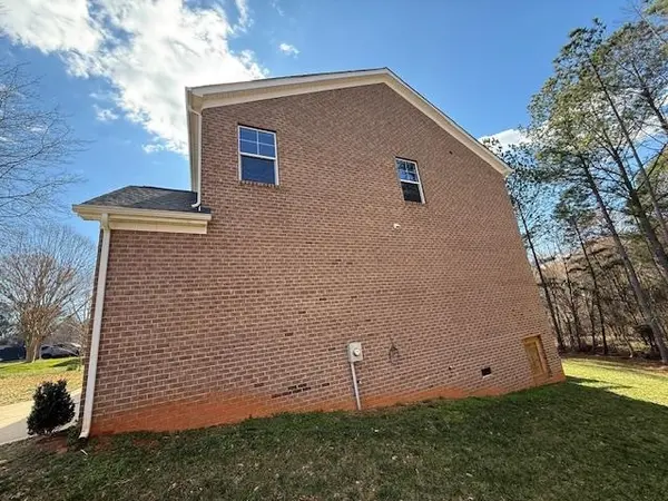 1325 Moonshadow LN, Shelby, NC 28150