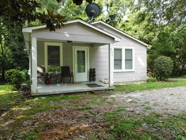 251 Old Petrie RD, Spartanburg, SC 29302-6322