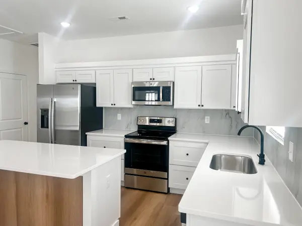 993-995 Meadow Farms RD, Inman, SC 29349