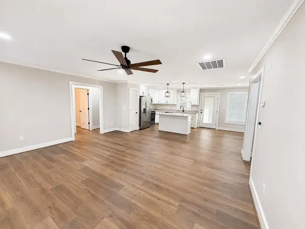 30 Whiteside ST, Spartanburg, SC 29301
