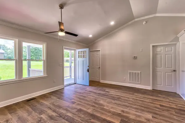 106 Bell St, Blacksburg, SC 29702