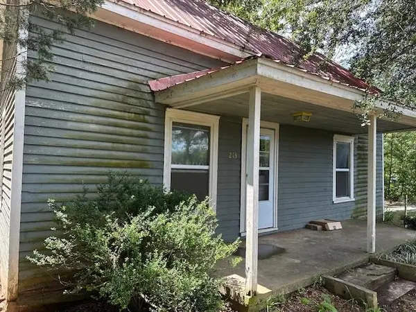 213 N HOWARD AVE, Landrum, SC 29356