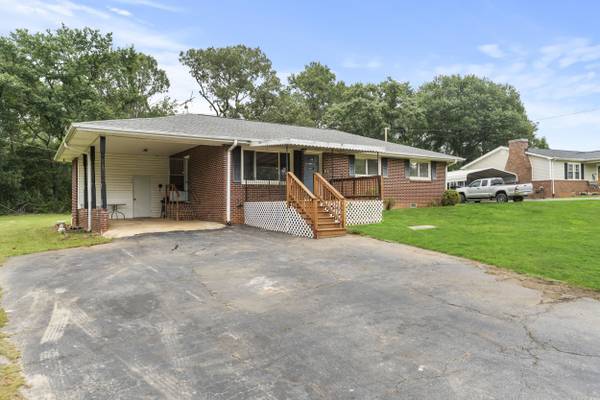 214 Crawford CIR, Spartanburg, SC 29301