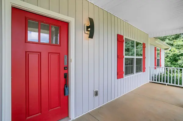 27 Carriage DR, Greer, SC 29651